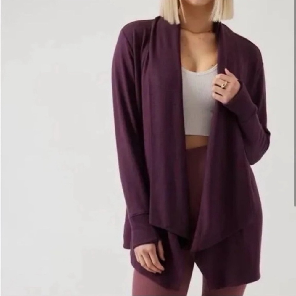 Athleta pranayama wrap, size medium